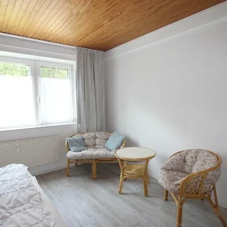 Haus Wattwurm 1 *